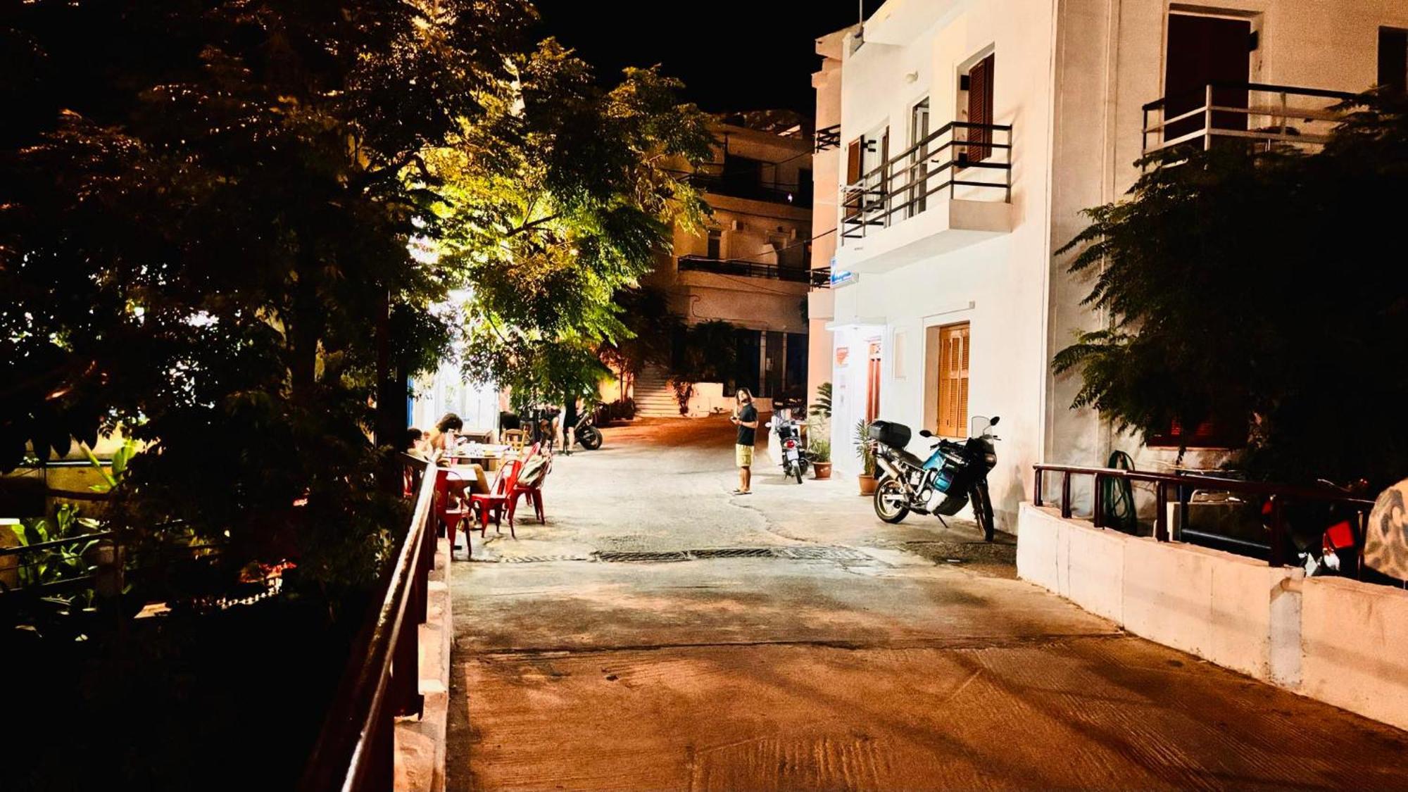 Nefeli Hotel Ágios Kírykos Exterior foto