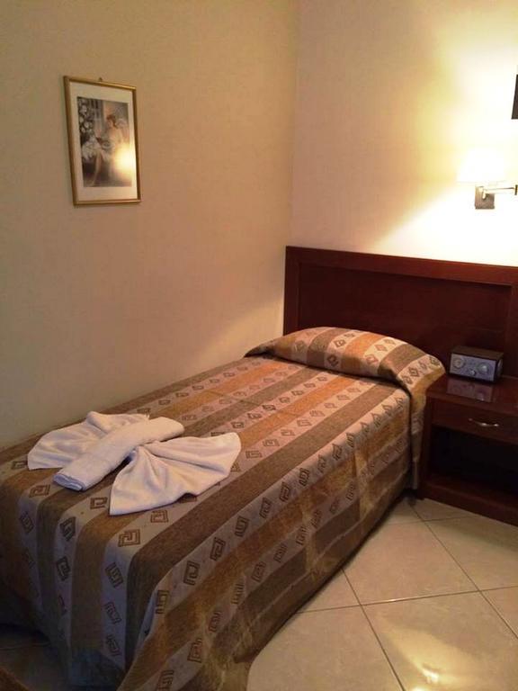 Nefeli Hotel Ágios Kírykos Zimmer foto